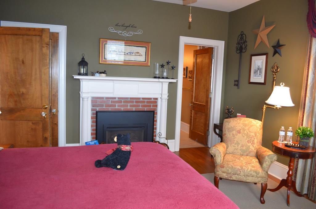 The Collins House Inn Marion Bagian luar foto