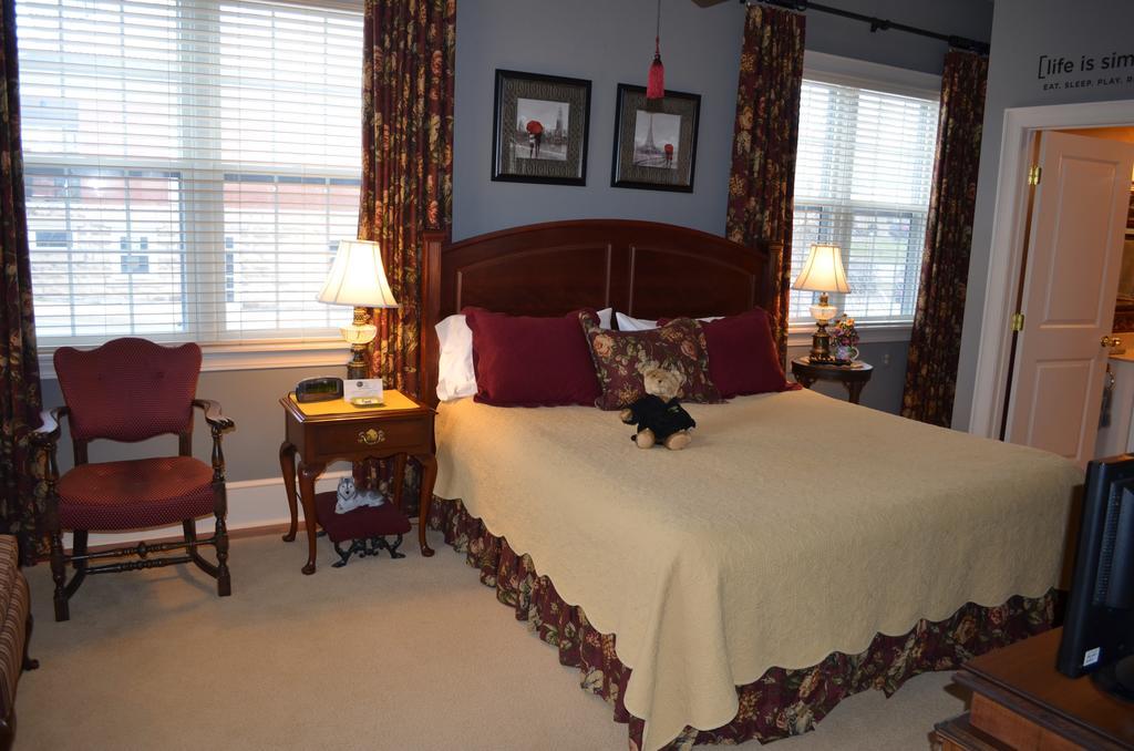 The Collins House Inn Marion Bagian luar foto
