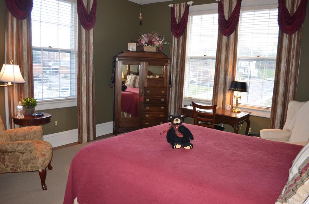 The Collins House Inn Marion Bagian luar foto