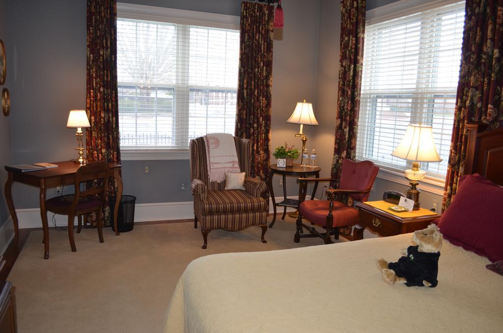 The Collins House Inn Marion Bagian luar foto