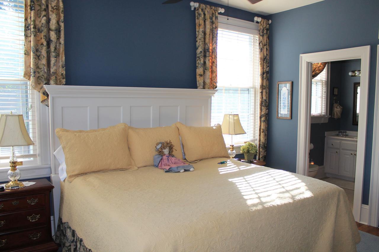 The Collins House Inn Marion Bagian luar foto