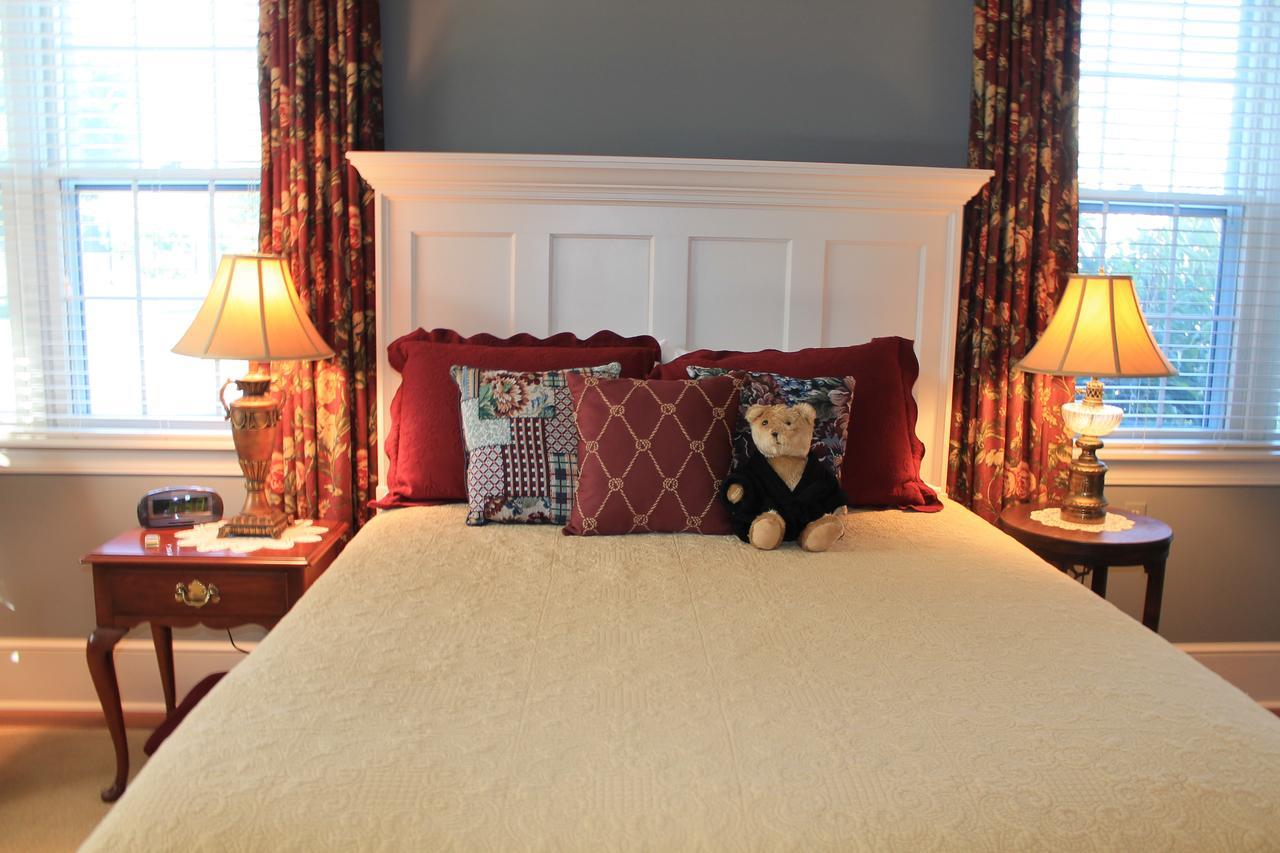 The Collins House Inn Marion Bagian luar foto