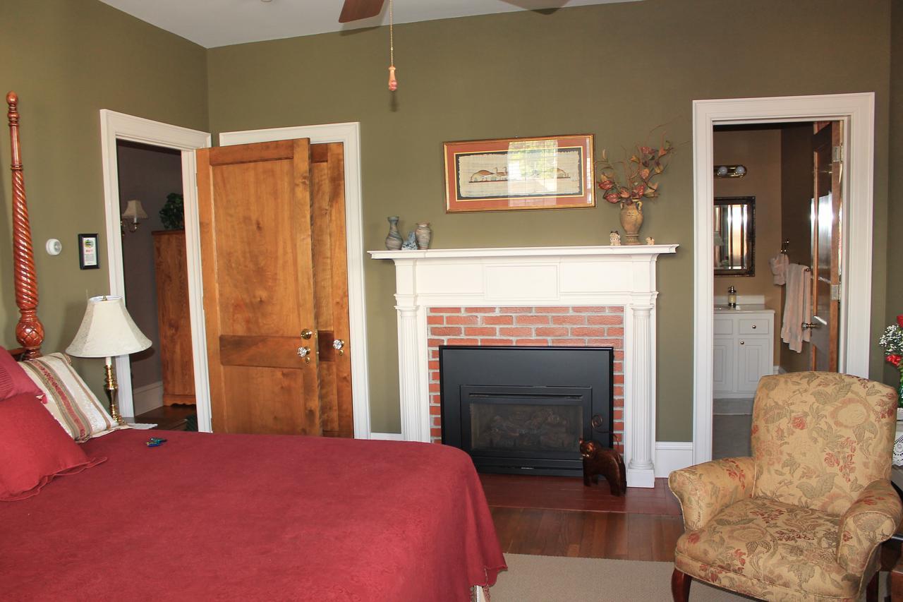 The Collins House Inn Marion Bagian luar foto